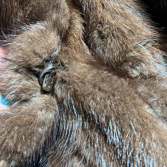 My mothers’s vintage, full-length, hand made in Greece, mink coat. - Picture 5 of 5